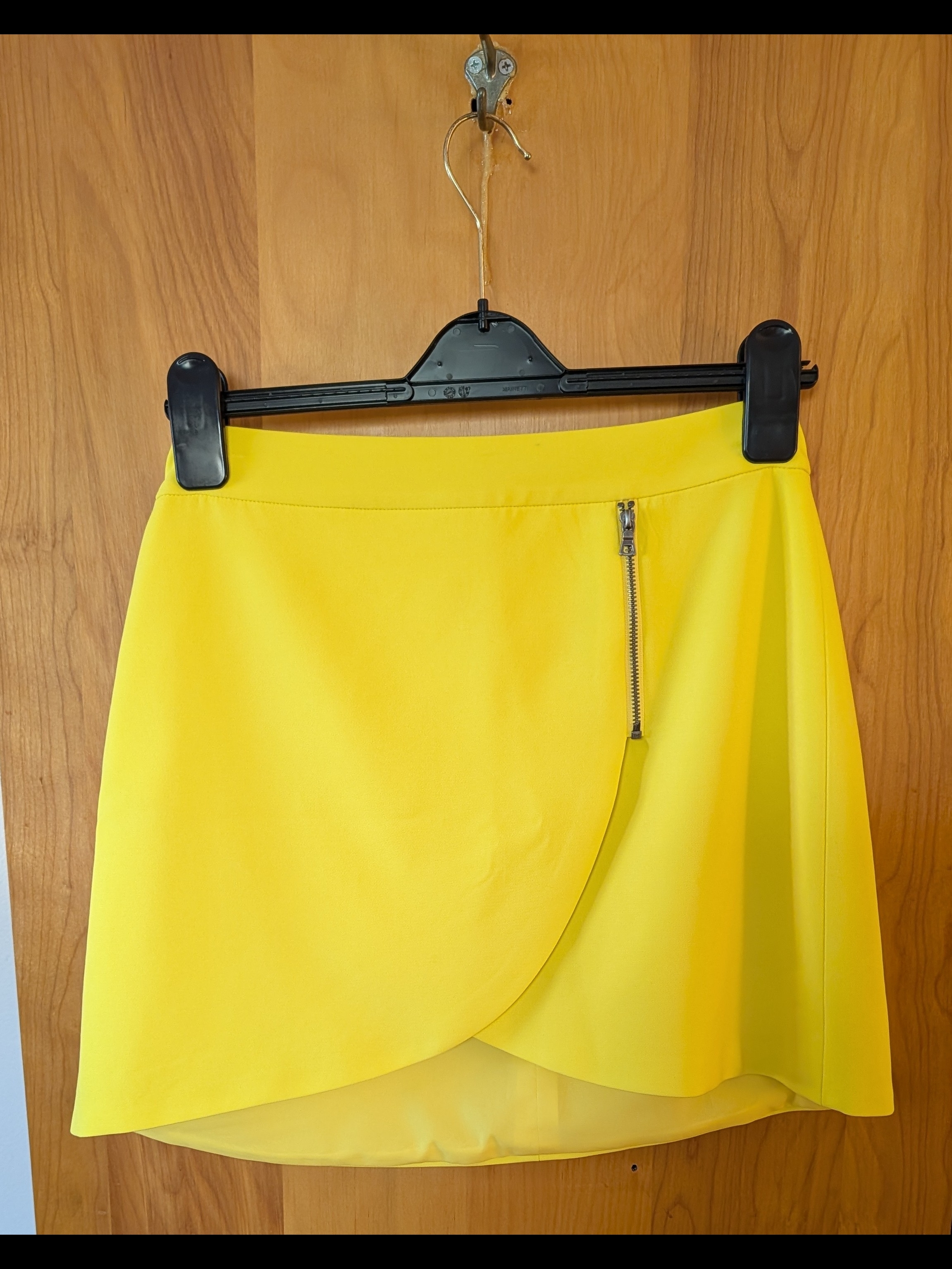 Alice + Olivia Yellow Mini Wrap Skirt With Exposed Zip